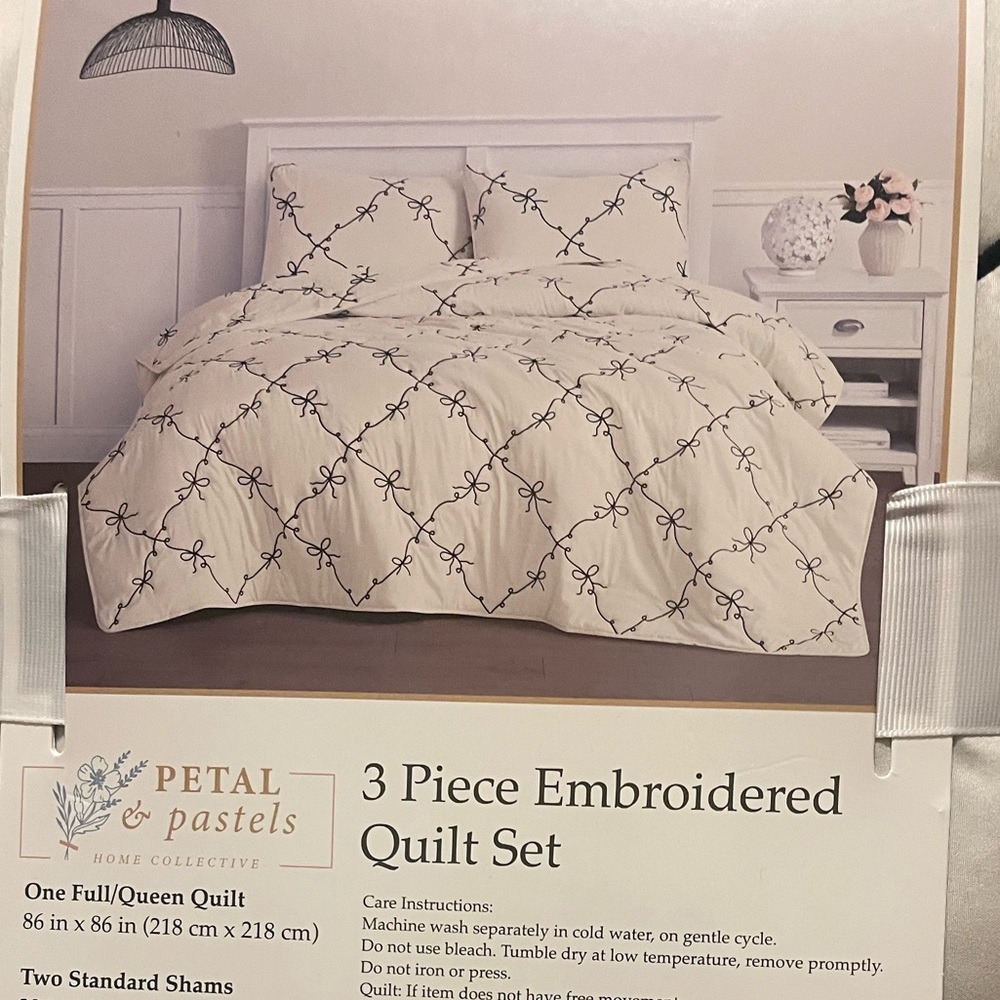 Petal and pastels coquette quilt bundle